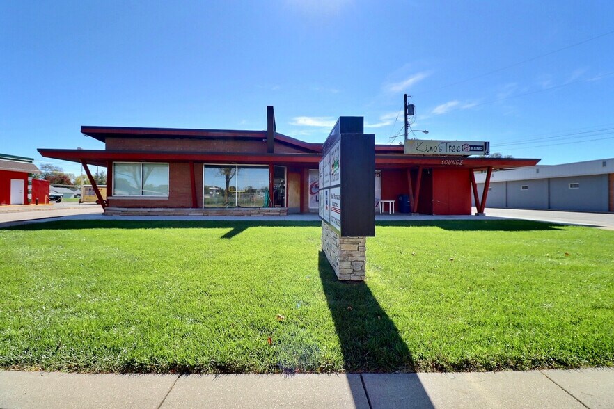 More Photos Of 1725-1735 E Military Ave, Fremont Office For Lease