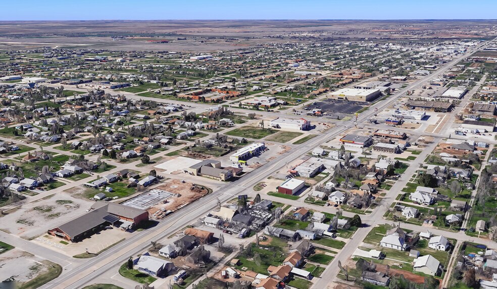 More Photos Of 904-914 SW Lee Blvd, Lawton Specialty For Sale