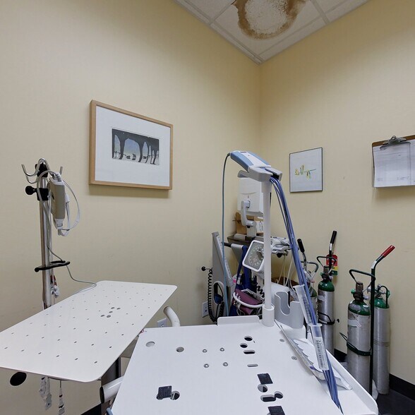 More Photos Of 2432 N Triphammer Rd, Ithaca Medical For Sale