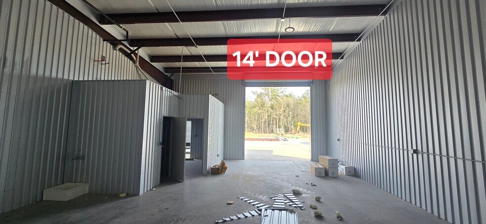 More Photos Of 19021 McKenzie Ln, Porter Warehouse For Lease