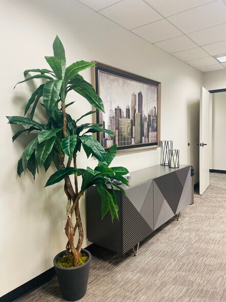 More Photos Of 4425 E Agave Rd, Phoenix Office For Lease