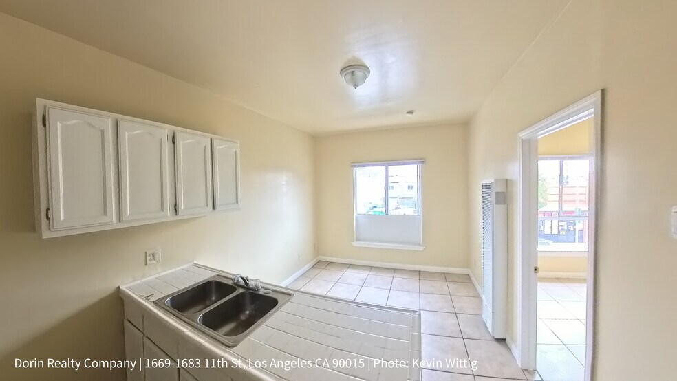 More Photos Of 1669-1683 11th St, Los Angeles Apartments For Sale