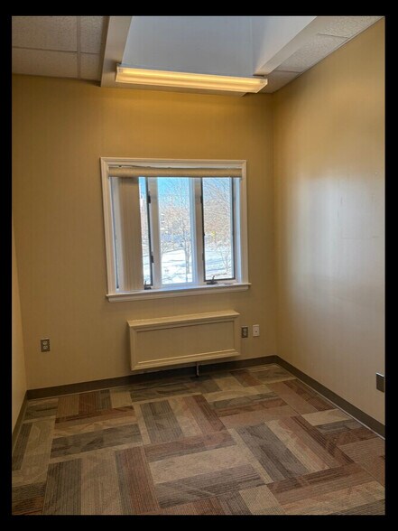 More Photos Of 10 N Main St, Bristol Medical For Lease