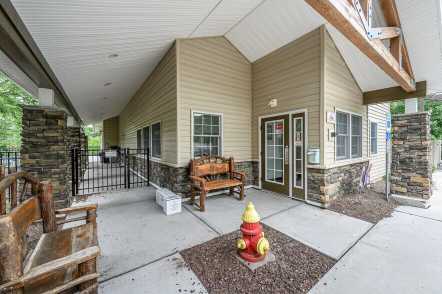 Primary Photo Of 612 Mount Pleasant Ave, West Orange Veterinarian Kennel For Sale