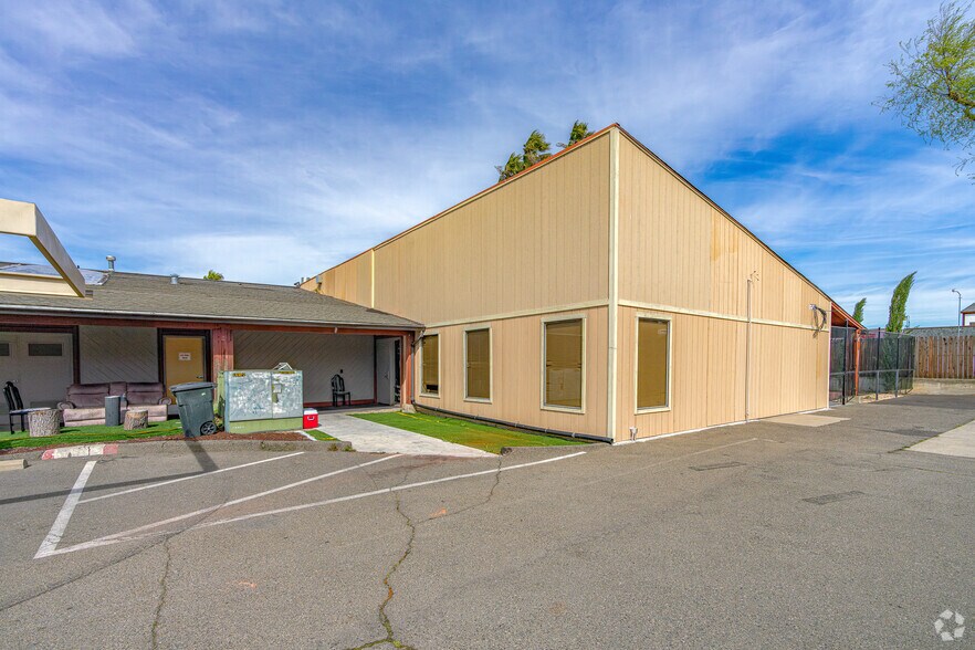 More Photos Of 2500 Marconi Ave, Sacramento Office For Lease