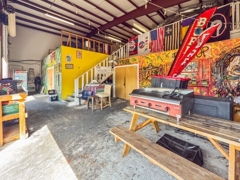 More Photos Of 605 N County Road 393, Santa Rosa Beach Light Manufacturing For Lease