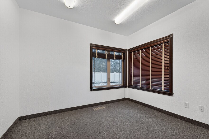 More Photos Of 2563 S Five Mile Ave, Boise Office Residential For Lease