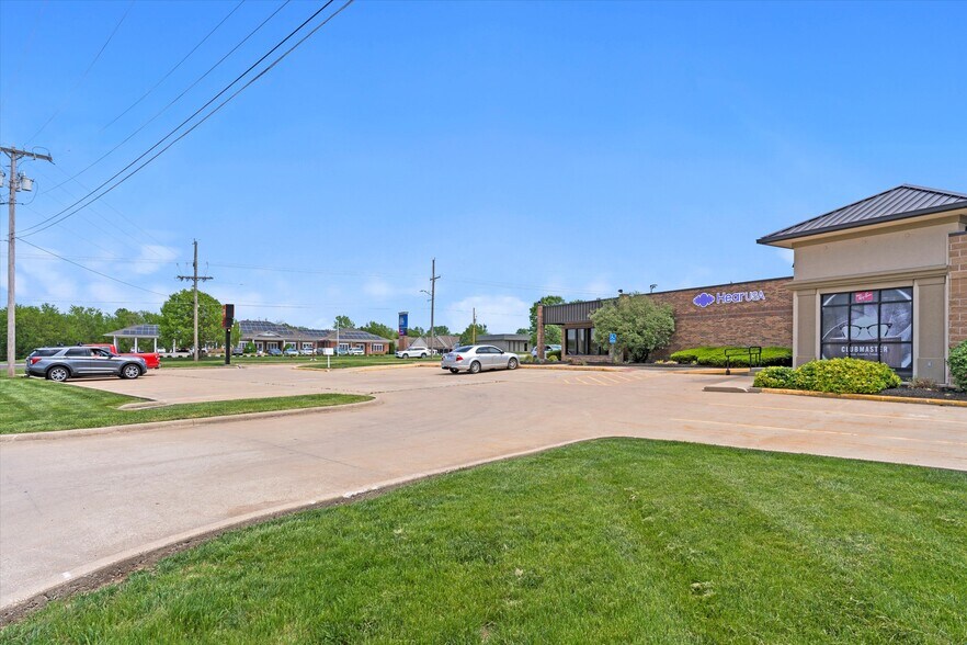 More Photos Of 705 Baptiste Dr, Paola Medical For Sale