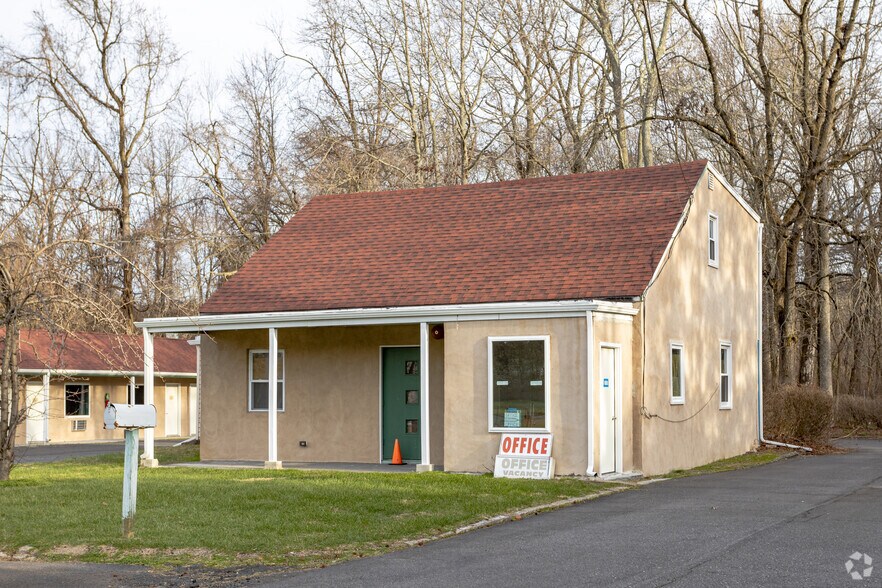 More Photos Of 77 US Highway 130, Trenton Hotel For Sale