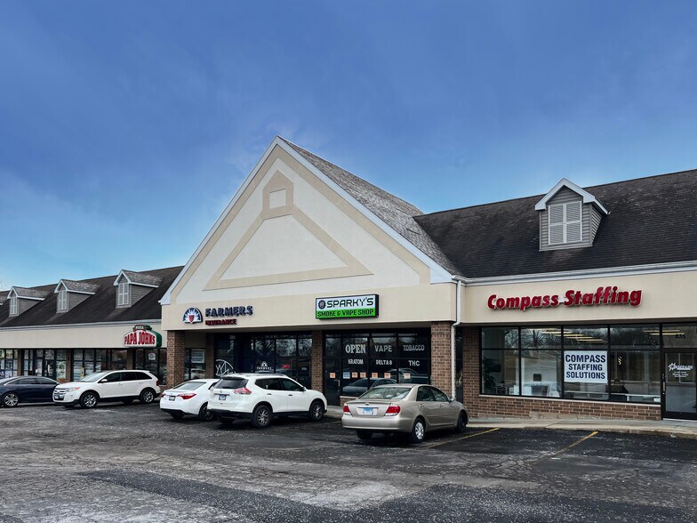 More Photos Of 1821-1833 Larkin Ave, Elgin Storefront Retail Office For Lease