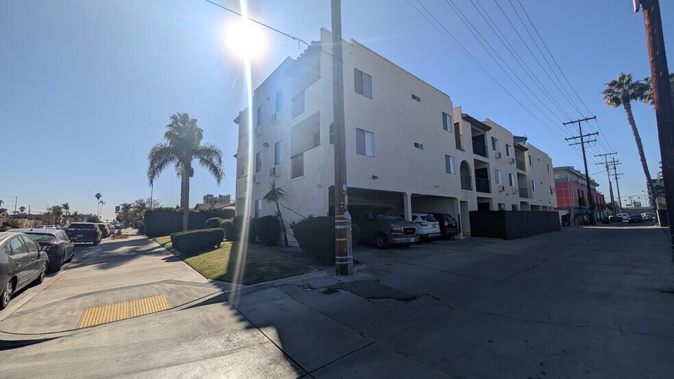 More Photos Of 4226 Utah St, San Diego Apartments For Sale