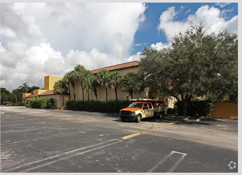 More Photos Of 501 Village Blvd, West Palm Beach Office For Lease