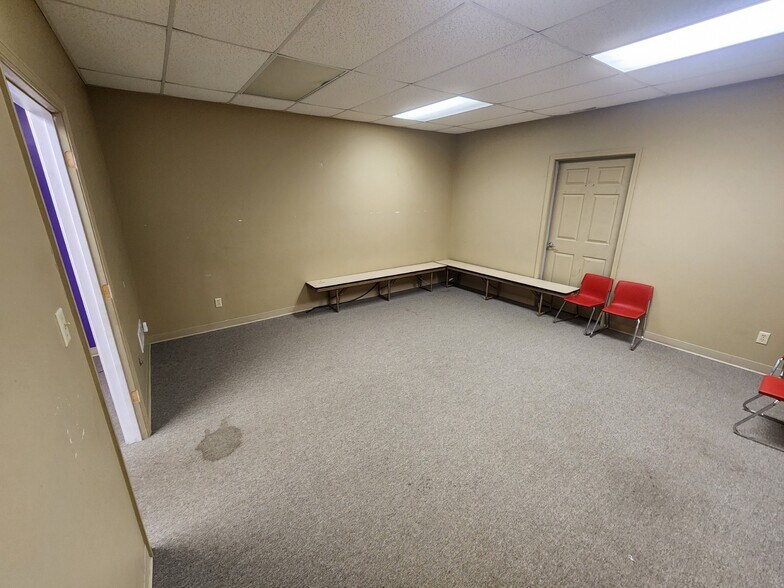 More Photos Of 1531 W Tipton St, Seymour Warehouse For Sale