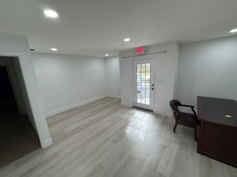 More Photos Of 2150 N Park Ave, Winter Park Office For Lease