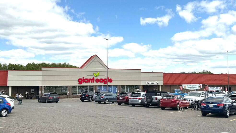 More Photos Of 4774 Mahoning Ave, Youngstown Storefront For Sale