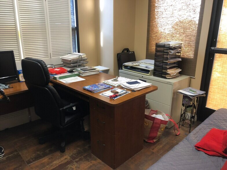 More Photos Of 19665 Valley Blvd, Walnut Medical For Sale