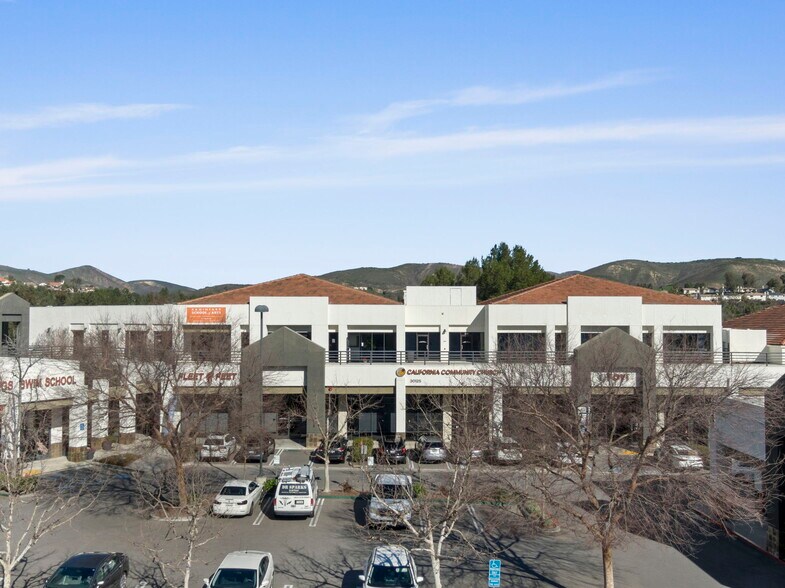 More Photos Of 30105-30135 Agoura Rd, Agoura Hills Unknown For Lease
