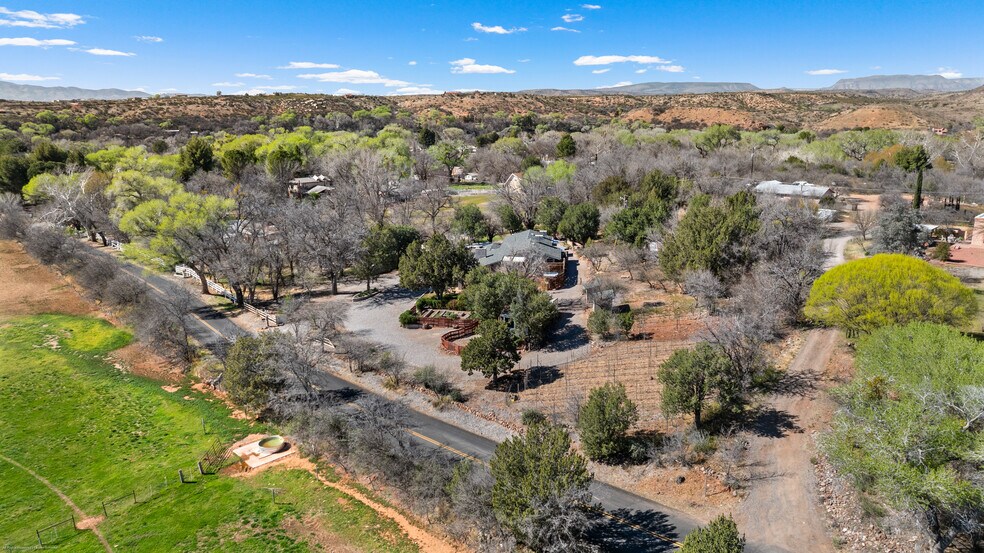 More Photos Of 10580 E Swinging Bridge Ln, Cornville Specialty For Sale