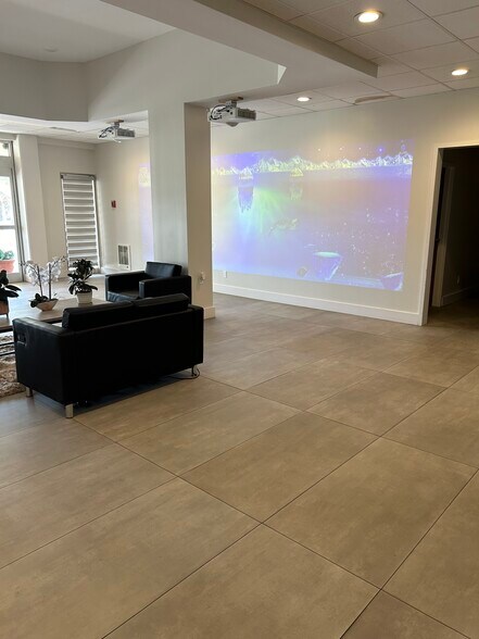 More Photos Of 745 Walnut St, Gadsden Apartments For Lease