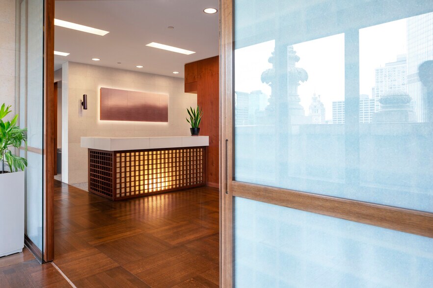 More Photos Of 35 E Wacker Dr, Chicago Office For Lease