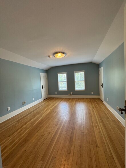 More Photos Of 33 Public Sq, Brecksville Office For Lease