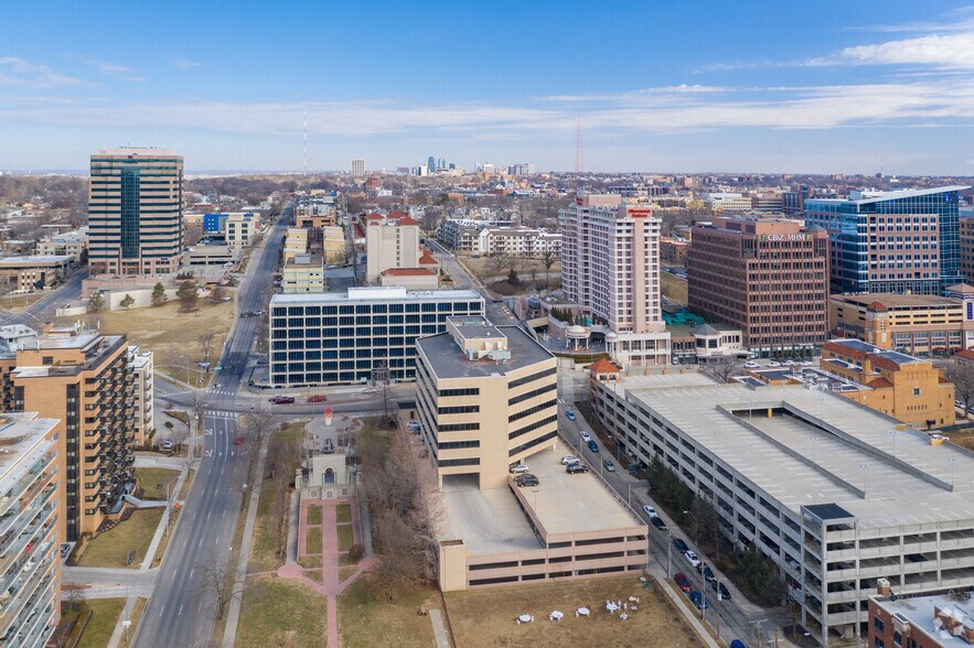 More Photos Of 801 W 47th St, Kansas City Office For Lease