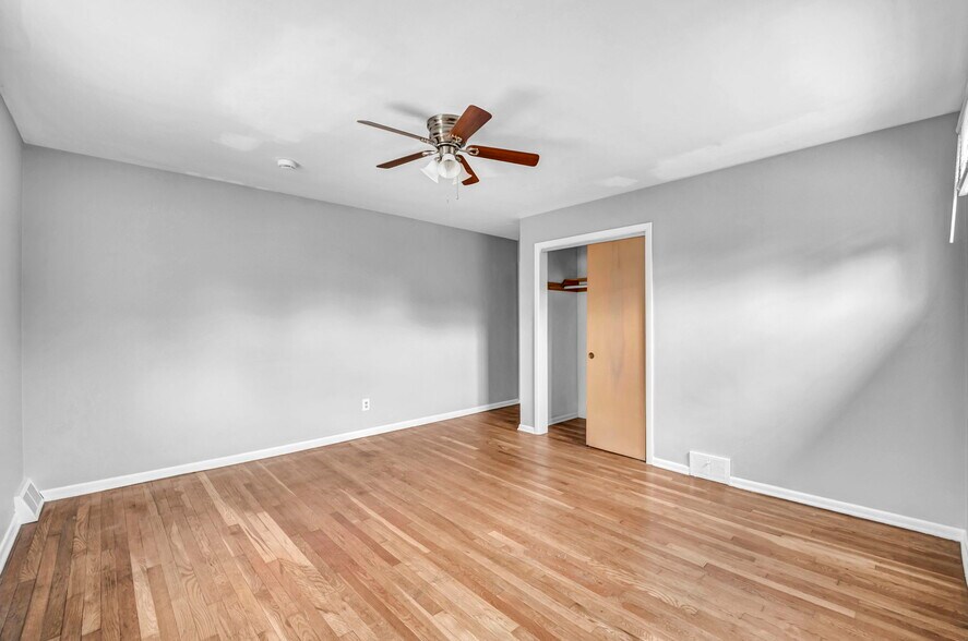 More Photos Of 885 S Green Rd, Cleveland Apartments For Sale