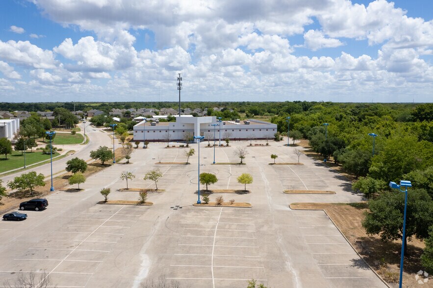 More Photos Of 2351 Earl Rudder Fwy S, College Station Freestanding For Sale
