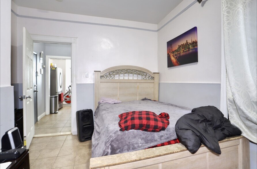 More Photos Of 2606 Central Ave, Union City Apartments For Sale