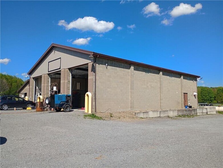 More Photos Of 4881 Pittsburgh Rd, Harrisville Flex For Sale