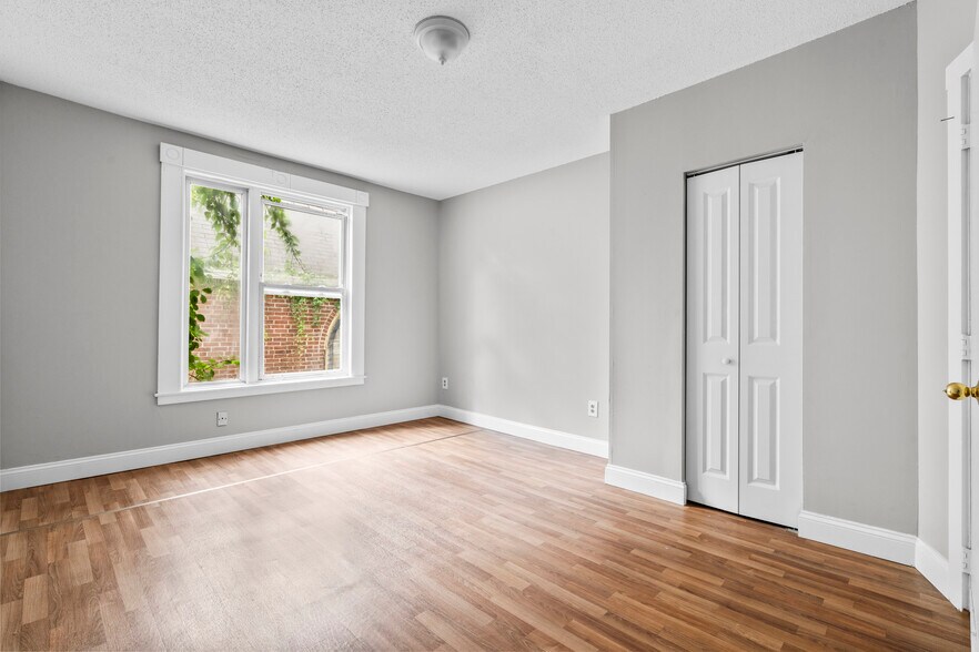 More Photos Of 5 Hill St, Waterbury Apartments For Sale