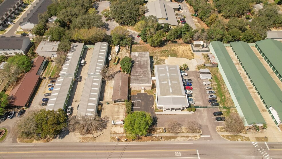 More Photos Of 185 Stahlman Ave, Destin Warehouse For Sale