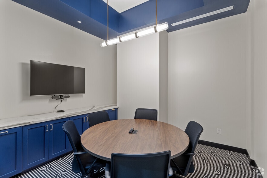 More Photos Of 319 Clematis St, West Palm Beach Office For Lease