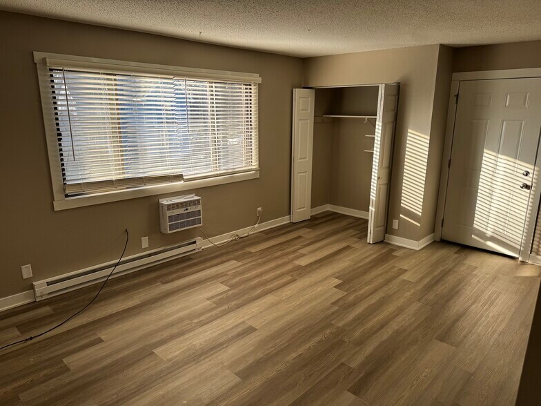 More Photos Of 107 SE 1st St, Bondurant Apartments For Sale