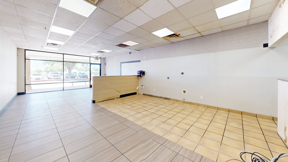 More Photos Of 3211-3231 Coors Blvd SW, Albuquerque Unknown For Lease