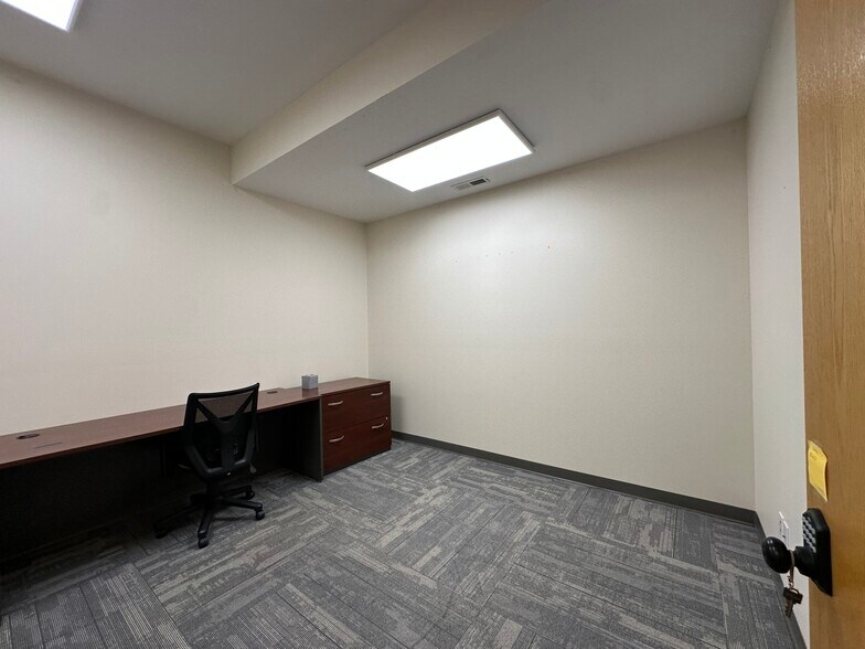 More Photos Of 580 Madison Ave, North Liberty Office For Sale