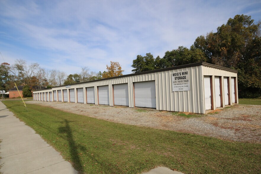 More Photos Of 1015 S Church St, Meigs Self Storage For Sale