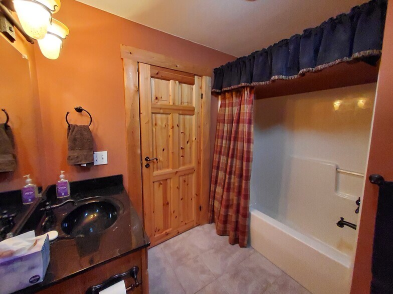 More Photos Of 1795 NC 108 Hwy E, Columbus Office For Sale