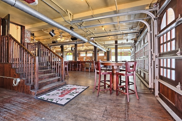 More Photos Of 321 N 2nd St, Harrisburg Restaurant For Lease