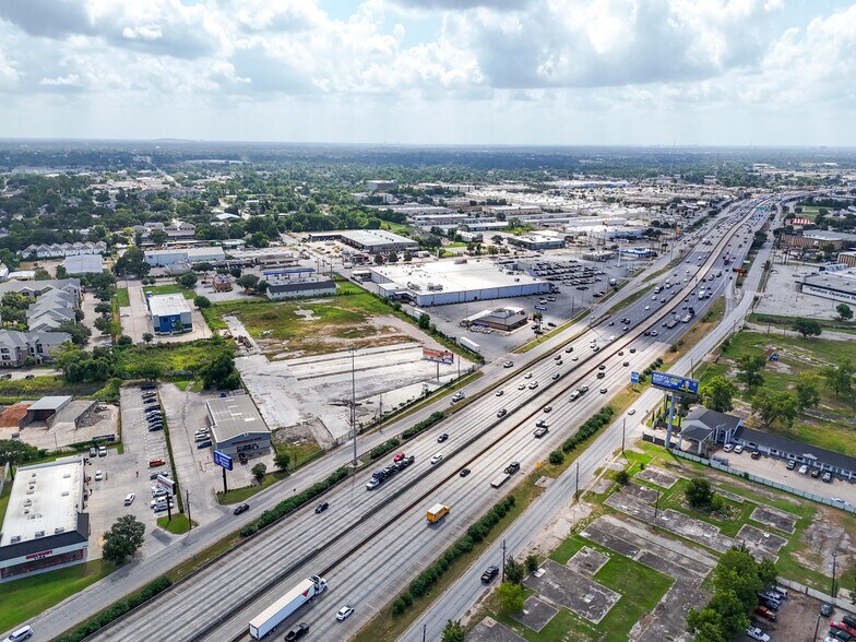 More Photos Of 4900 North Fwy, Houston Land For Lease