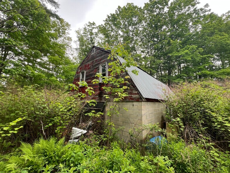 More Photos Of 95 West Rd, Bradford Multifamily For Sale