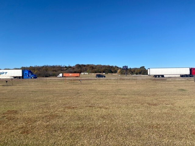 More Photos Of 515 US Highway 77, Ardmore Warehouse For Sale