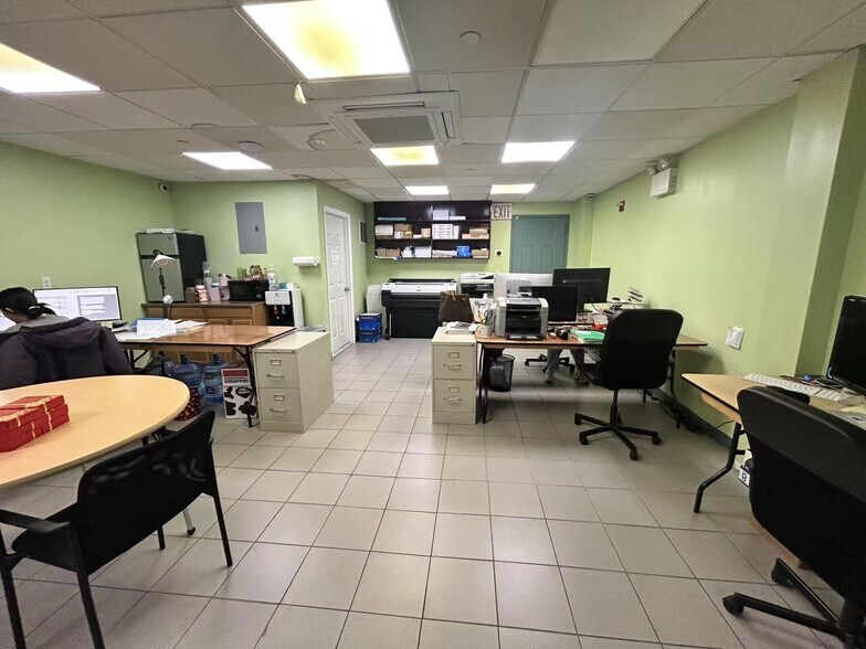 More Photos Of 4128 Haight St, Flushing Apartments For Lease