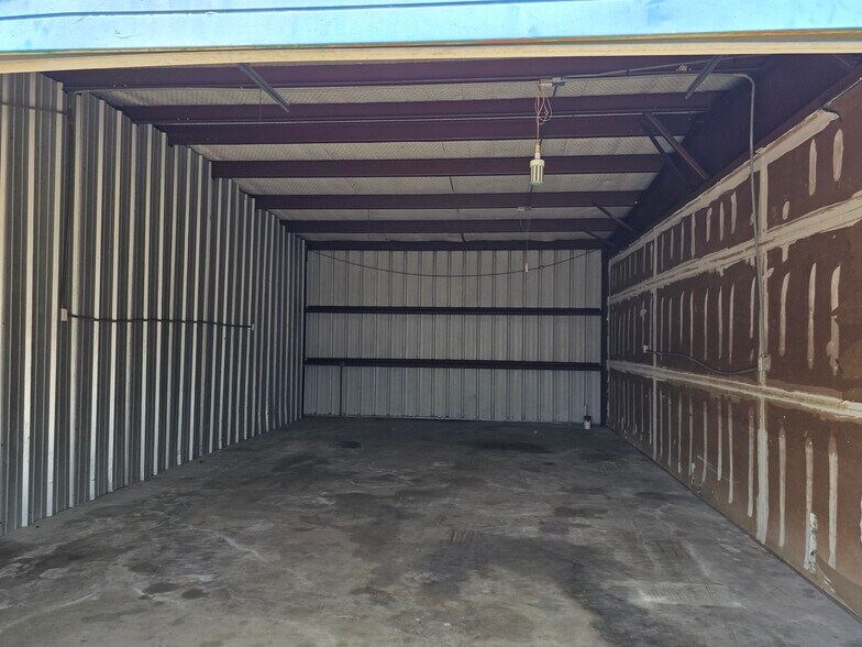 More Photos Of 1814 City Hall Dr, Rosenberg Self Storage For Lease