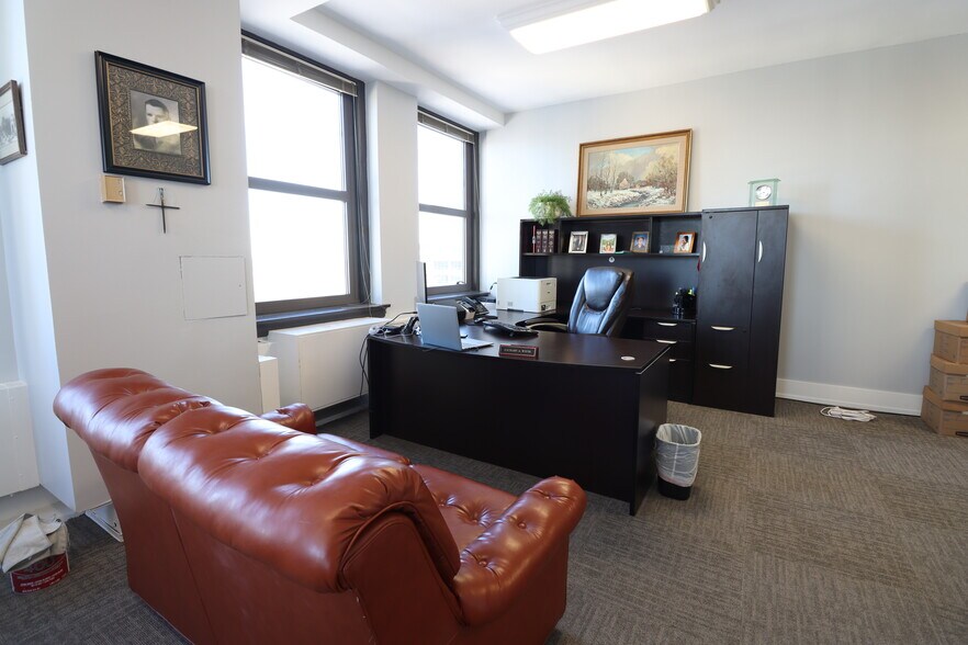 More Photos Of 116 E Berry St, Fort Wayne Office For Lease