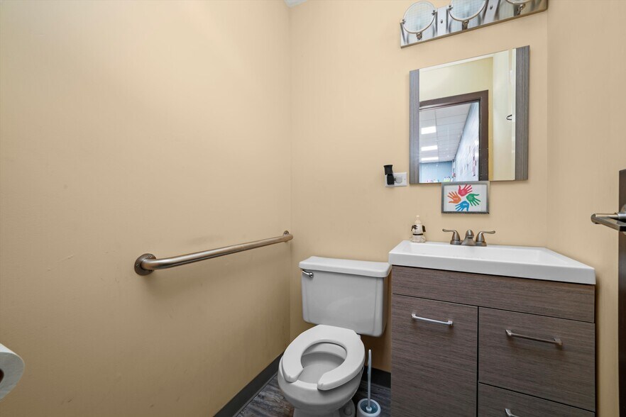 More Photos Of 14721 Kilbourne Ave, Midlothian Schools For Sale