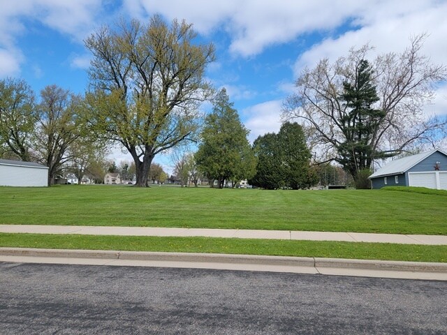 More Photos Of 813 & 815 Western St, Marshfield Land For Sale