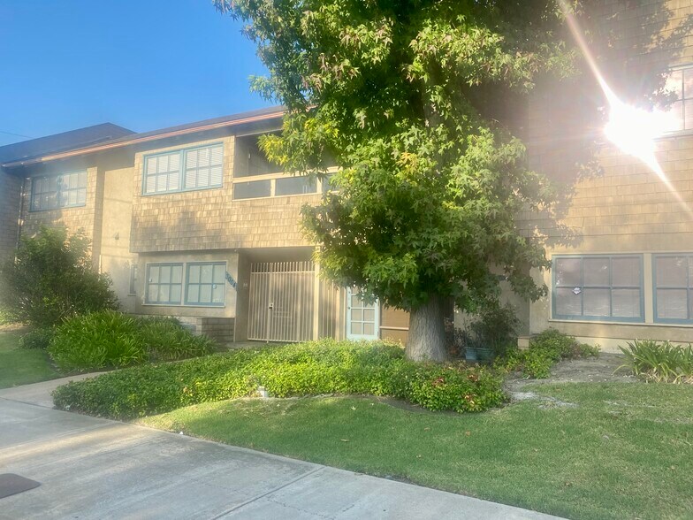 More Photos Of 3004 Deodar Ave, Costa Mesa Office For Lease