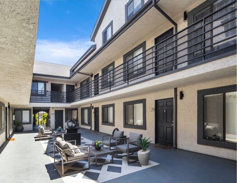 More Photos Of 5325 Denny Ave, North Hollywood Apartments For Sale