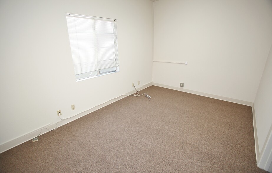 More Photos Of , Hayward Office For Sale